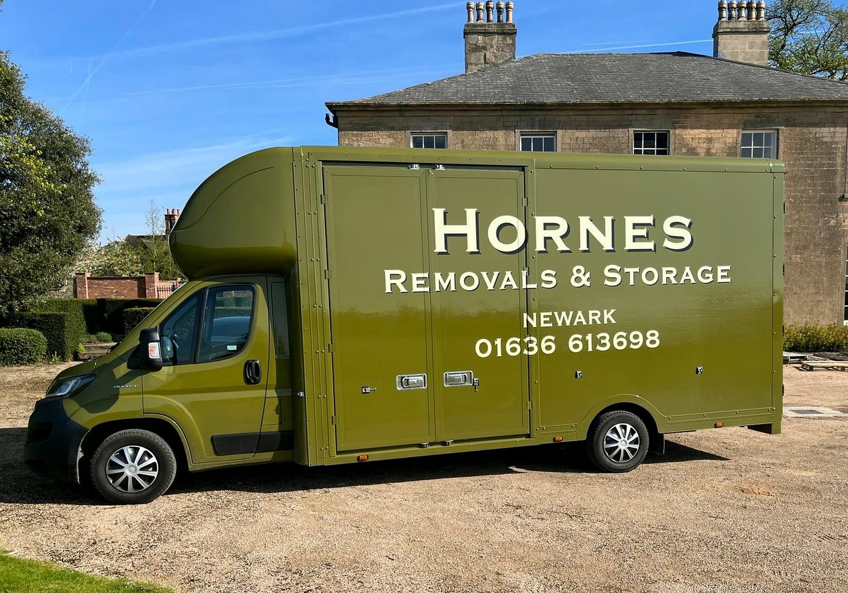 A Hornes removal vehicle on a residential move